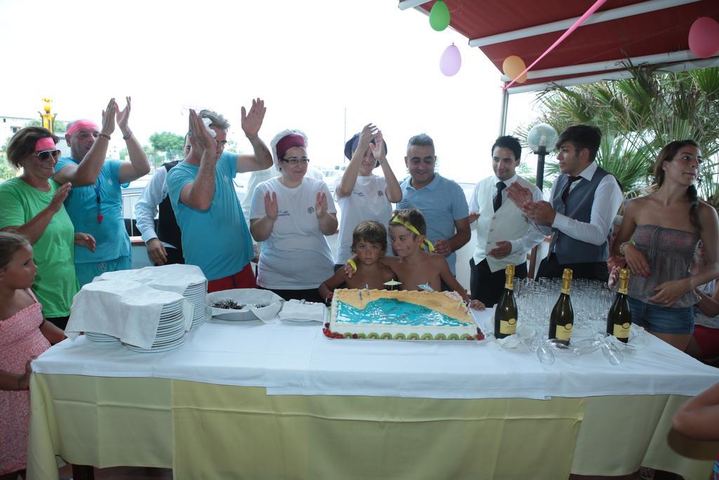 Hotel Miramare Cirò Marina Eksteriør billede