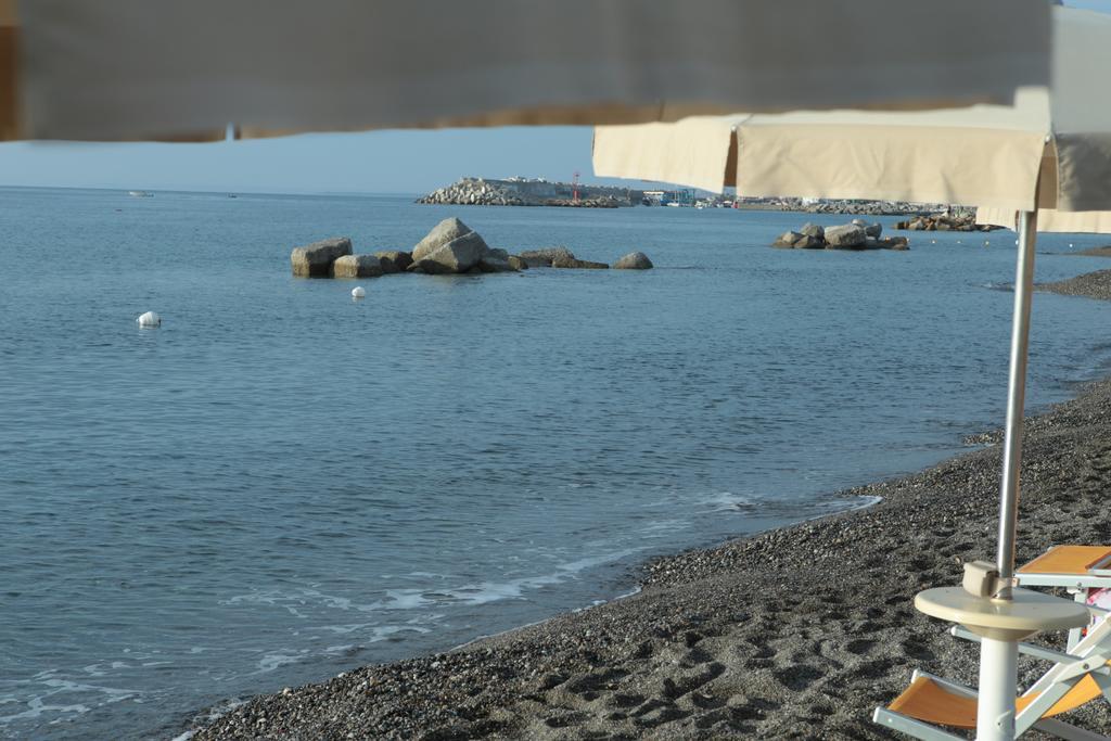 Hotel Miramare Cirò Marina Eksteriør billede