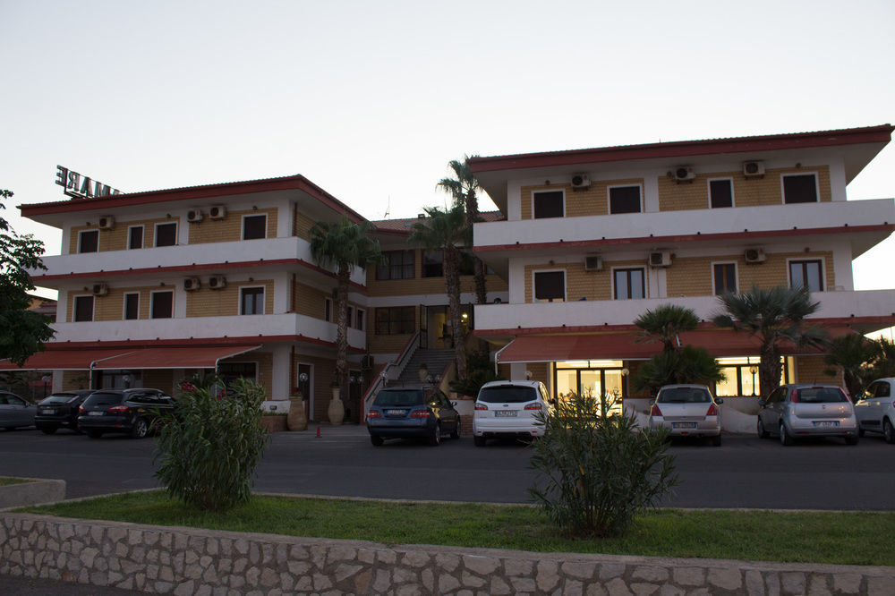 Hotel Miramare Cirò Marina Eksteriør billede