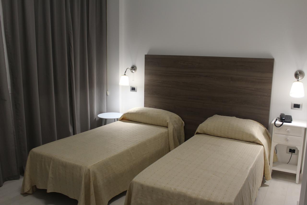 Hotel Miramare Cirò Marina Eksteriør billede