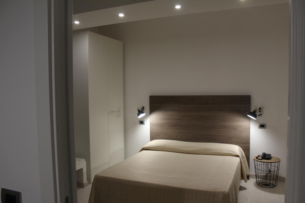 Hotel Miramare Cirò Marina Eksteriør billede