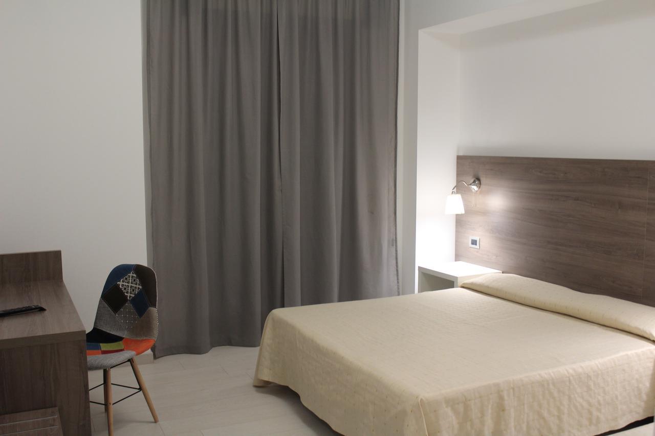 Hotel Miramare Cirò Marina Eksteriør billede